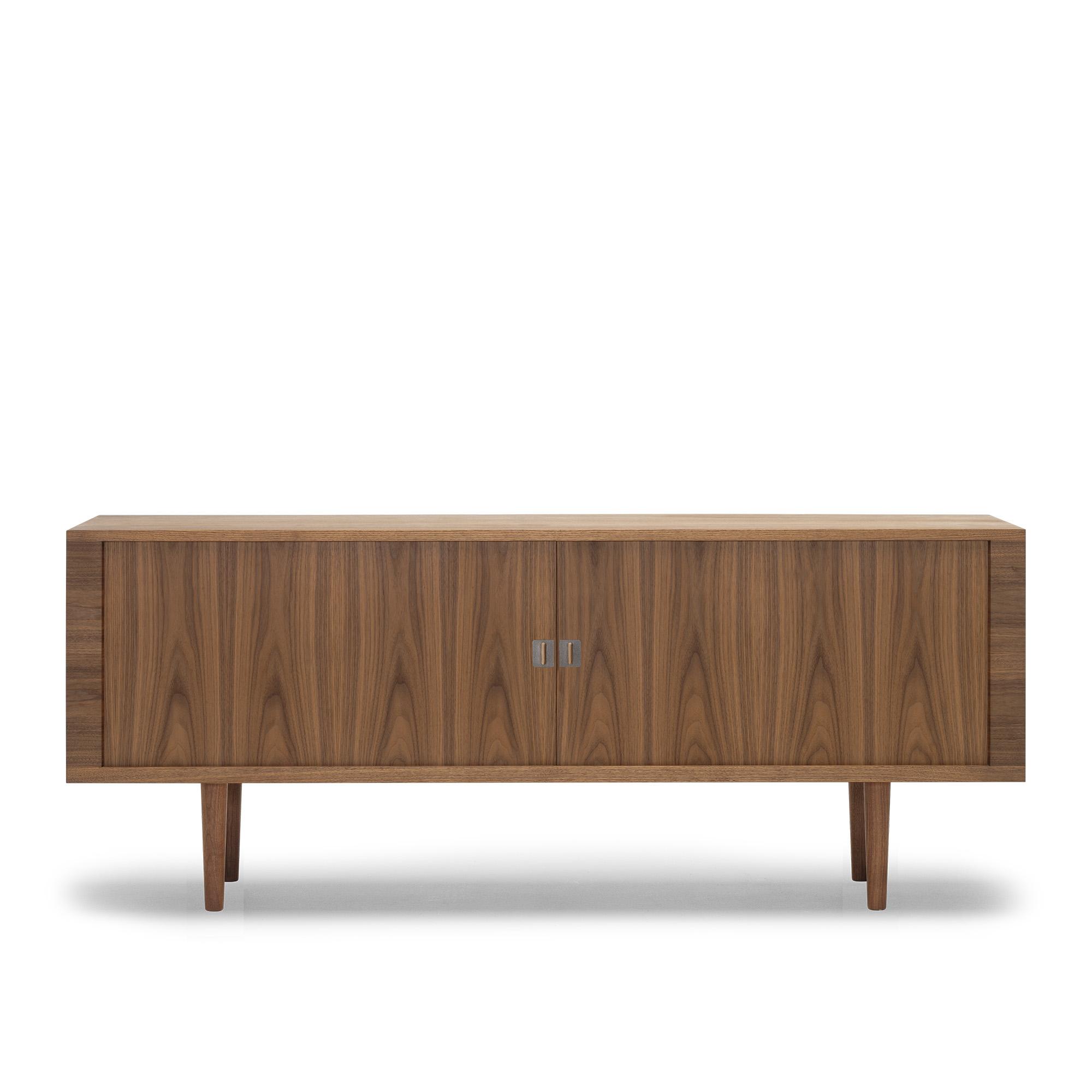 Carl Hansen - CH825 Sideboard, Oljad Valnöt, Ben i Oljad Valnöt - Sideboards - Hans J. Wegner - Träfärgad - Trä