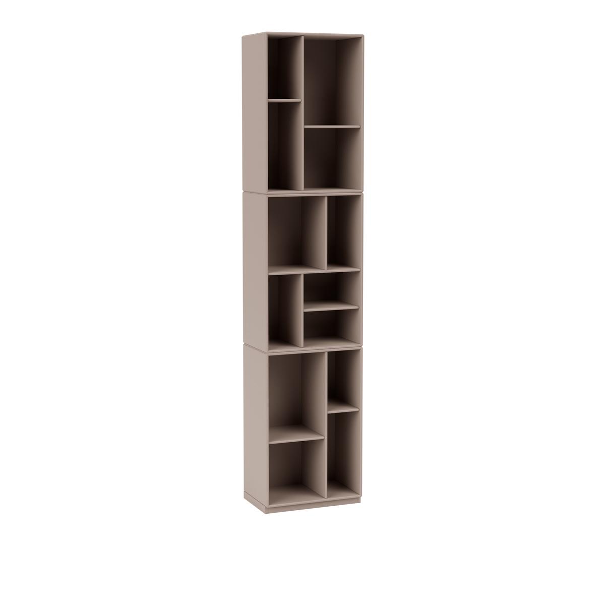 Montana - Loom Slim Bookcase, Plinth H3 cm - Mushroom - Hyllor - Peter J. Lassen - Beige