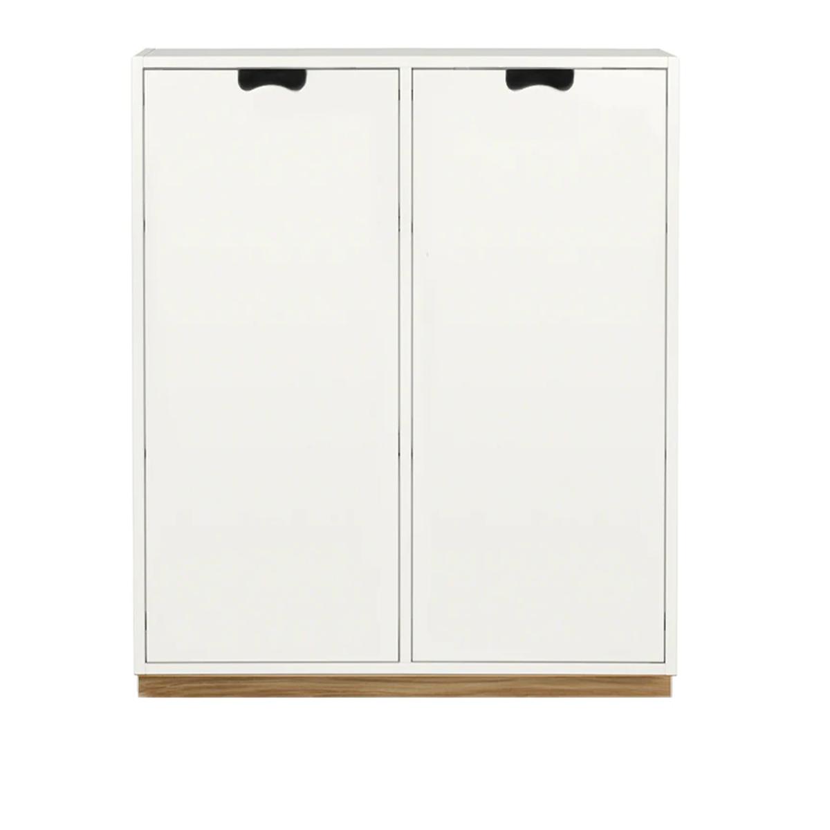 Asplund - Snow Cabinet E D30 Covered Doors - White, Ek Sockel - Skåp och vitrinskåp -  Thomas Sandell & Jonas Bohlin - Vit - Trä