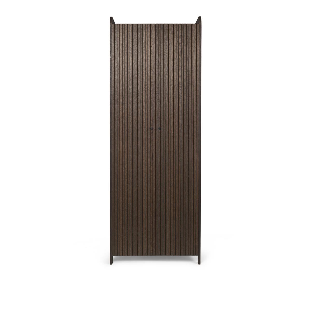 Ferm Living - Sill Cupboard Tall - Dark Stained Oak - Skåp och vitrinskåp - Brun - Trä
