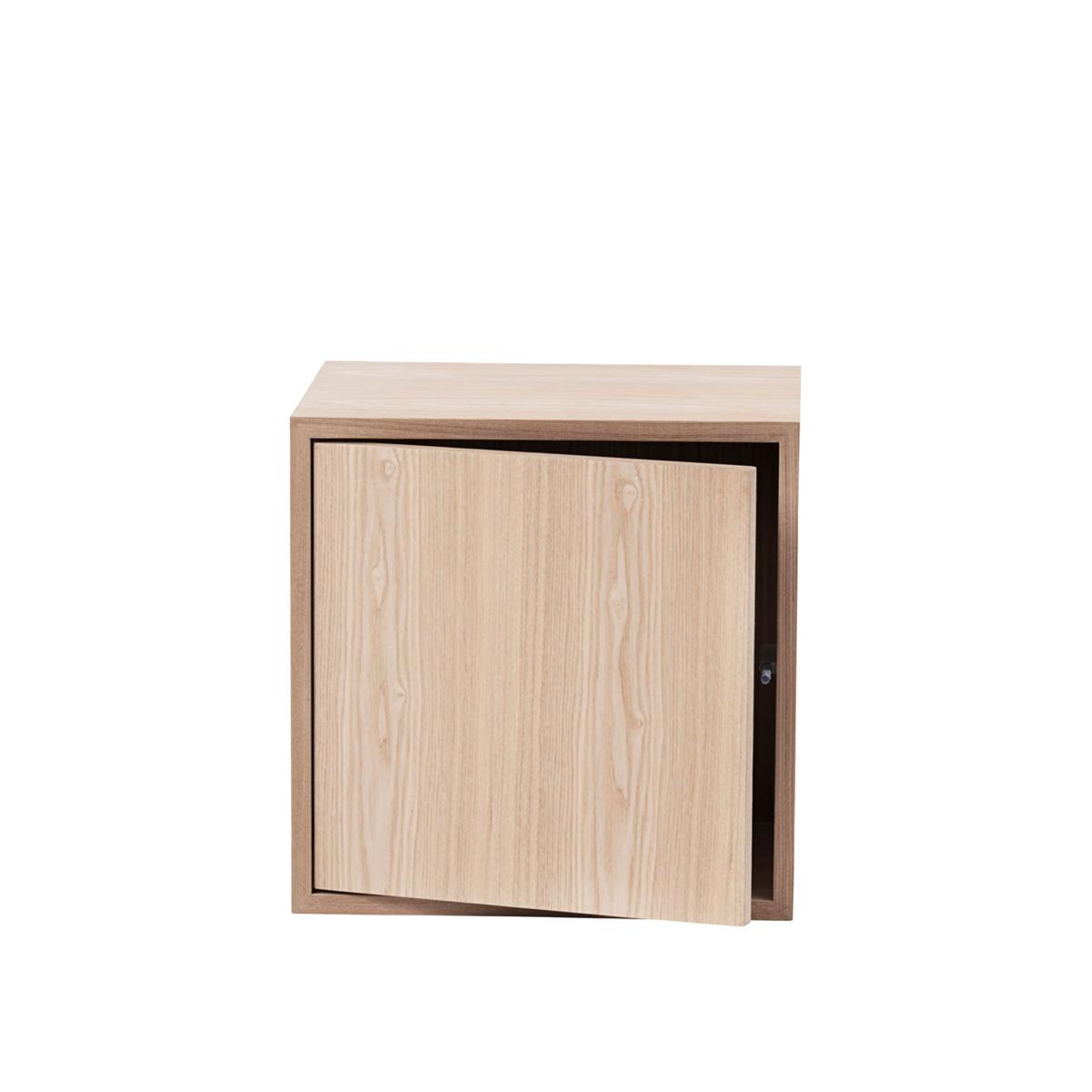 Muuto - Stacked 2.0 Oak Medium With Door - Hyllsystem - Julien De Smedt - Träfärgad - Trä